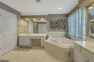 81 Lafayette Cir, Totowa, NJ 07512 - Photo 29