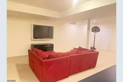 81 Lafayette Cir #81, Totowa, NJ 07512 - Photo 37