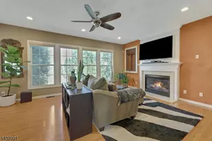 81 Lafayette Cir, Totowa, NJ 07512 - Photo 11