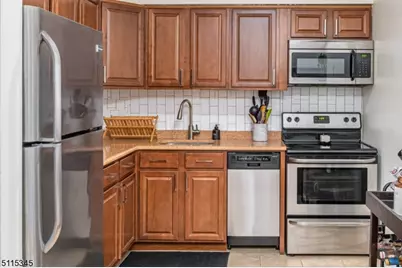 37 Hill St #2, Morristown, NJ 07960 - Photo 3