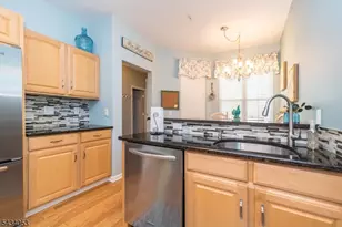 1274 Fairview Cir, Lopatcong Township, NJ 08886 - Photo 5