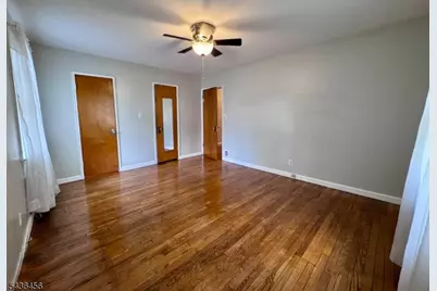 816 Kingsland Ln, Fort Lee, NJ 07024 - Photo 11