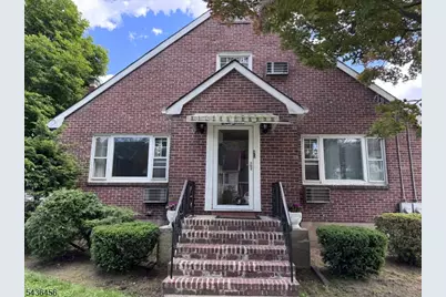 816 Kingsland Ln, Fort Lee, NJ 07024 - Photo 13