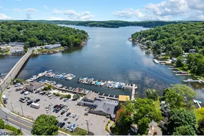 101 Pocono Trl, Hopatcong, NJ 07843 - Photo 25