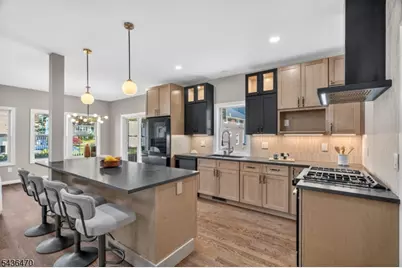 136 Lake Shore Dr, Parsippany, NJ 07034 - Photo 7