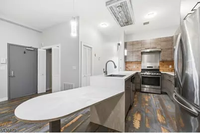 180 Spring St #304, Newton, NJ 07860 - Photo 3