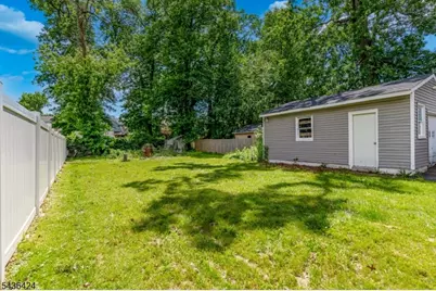 245 W 3rd Ave, Roselle, NJ 07203 - Photo 35