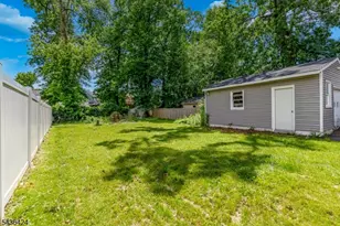 245 W 3rd Ave, Roselle, NJ 07203 - Photo 35