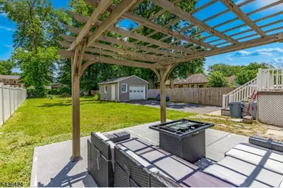 245 W 3rd Ave, Roselle, NJ 07203 - Photo 29