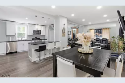 245 W 3rd Ave, Roselle, NJ 07203 - Photo 11