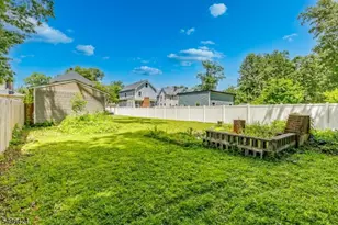 245 W 3rd Ave, Roselle, NJ 07203 - Photo 33