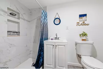 245 W 3rd Ave, Roselle, NJ 07203 - Photo 25