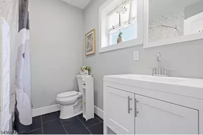 245 W 3rd Ave, Roselle, NJ 07203 - Photo 17