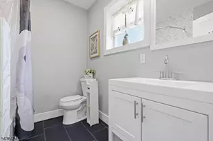 245 W 3rd Ave, Roselle, NJ 07203 - Photo 17