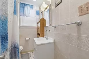 31 Division Ave, Belleville, NJ 07109 - Photo 23