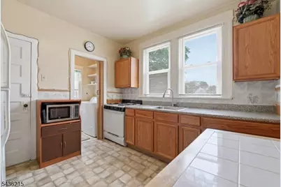31 Division Ave, Belleville, NJ 07109 - Photo 17