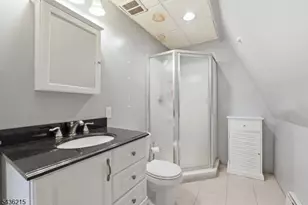 31 Division Ave, Belleville, NJ 07109 - Photo 37