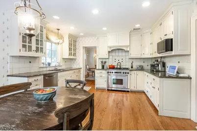 242 Forest Ave, Glen Ridge, NJ 07028 - Photo 17