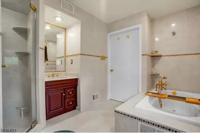 2 Edgewood Ave N, West Orange Township, NJ 07052 - Photo 23