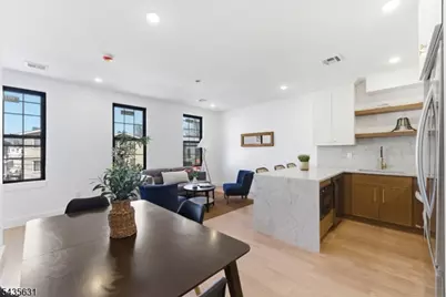 113 Oak St, Jersey City, NJ 07304 - Photo 5