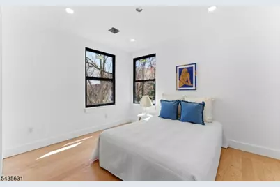 113 Oak St, Jersey City, NJ 07304 - Photo 23