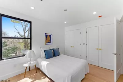 113 Oak St, Jersey City, NJ 07304 - Photo 25