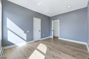 615 E 22nd St, Paterson, NJ 07514 - Photo 21
