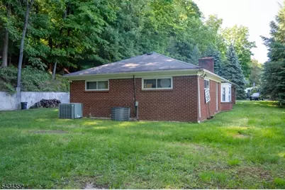 45 Peters Ln, North Haledon, NJ 07508 - Photo 3