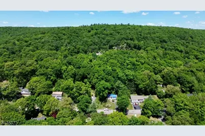 36 Paderewski Rd, Jefferson Township, NJ 07438 - Photo 11