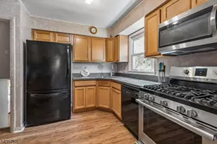 10 Whitman St, Bloomfield, NJ 07003 - Photo 7