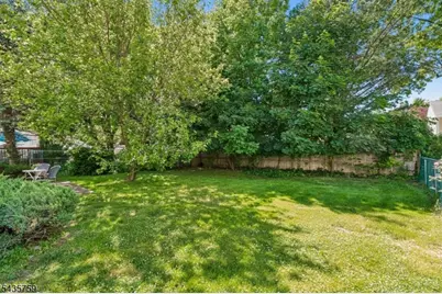 10 Whitman St, Bloomfield, NJ 07003 - Photo 19