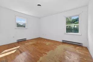800 Lynda Rd, Lopatcong Township, NJ 08865 - Photo 17