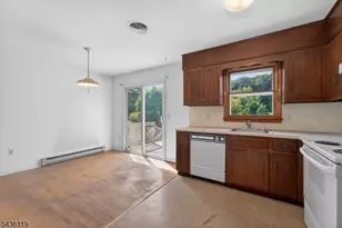 800 Lynda Rd, Lopatcong Township, NJ 08865 - Photo 21