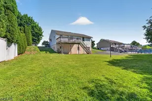 800 Lynda Rd, Lopatcong Township, NJ 08865 - Photo 3