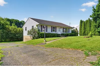 800 Lynda Rd, Lopatcong Township, NJ 08865 - Photo 9