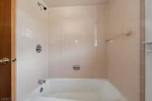 800 Lynda Rd, Lopatcong Township, NJ 08865 - Photo 19