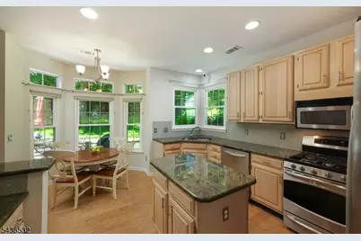 48 Huntington Rd, Bernards Township, NJ 07920 - Photo 9