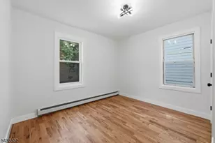 203 Hansbury Ave, Newark, NJ 07112 - Photo 15