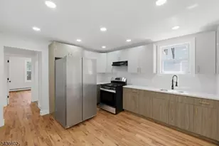 203 Hansbury Ave, Newark, NJ 07112 - Photo 21