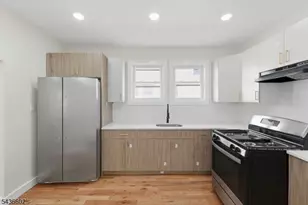 203 Hansbury Ave, Newark, NJ 07112 - Photo 9