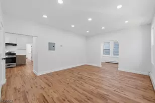 203 Hansbury Ave, Newark, NJ 07112 - Photo 5