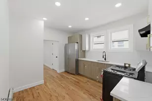 203 Hansbury Ave, Newark, NJ 07112 - Photo 7