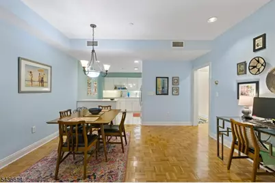 208-32 Shearwater Ct #32, Jersey City, NJ 07305 - Photo 3