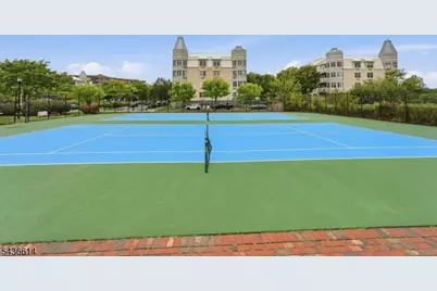 208-32 Shearwater Ct #32, Jersey City, NJ 07305 - Photo 19