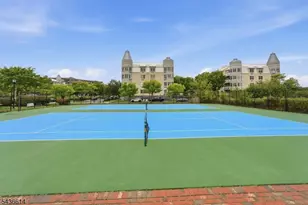 208-32 Shearwater Ct, Jersey City, NJ 07305 - Photo 19