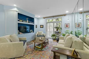 208-32 Shearwater Ct, Jersey City, NJ 07305 - Photo 3
