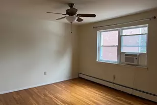 17 Manchester Ct, Wayne, NJ 07470 - Photo 5