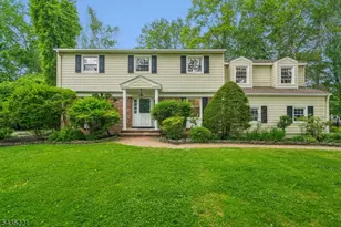 19 Colonial Way, New Providence, NJ 07974 - Photo 1