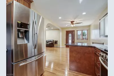 24 Winthrop Rd, Edison Twp., NJ 08817 - Photo 11