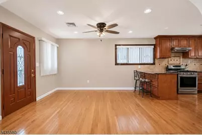 24 Winthrop Rd, Edison Twp., NJ 08817 - Photo 7